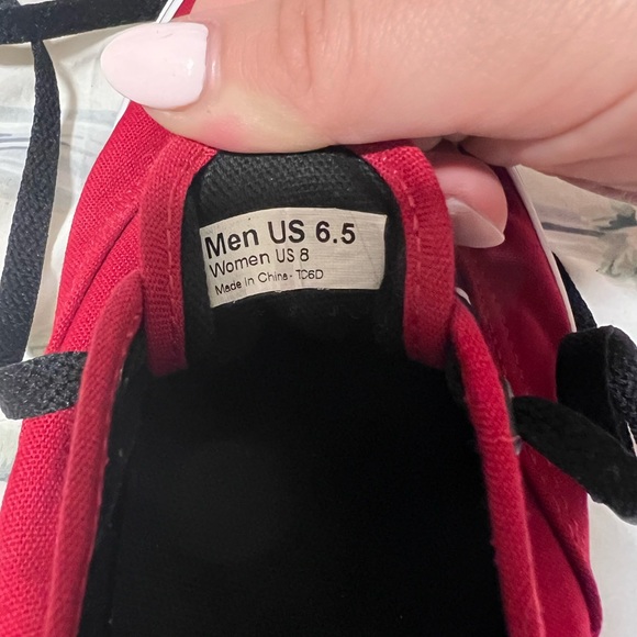 Red Vans size 8 women’s - Picture 2 of 2
